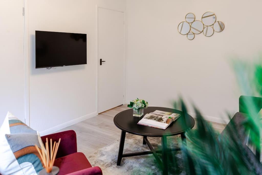 Cosy Decorated Flat In Tonbridge Apartment Exterior photo